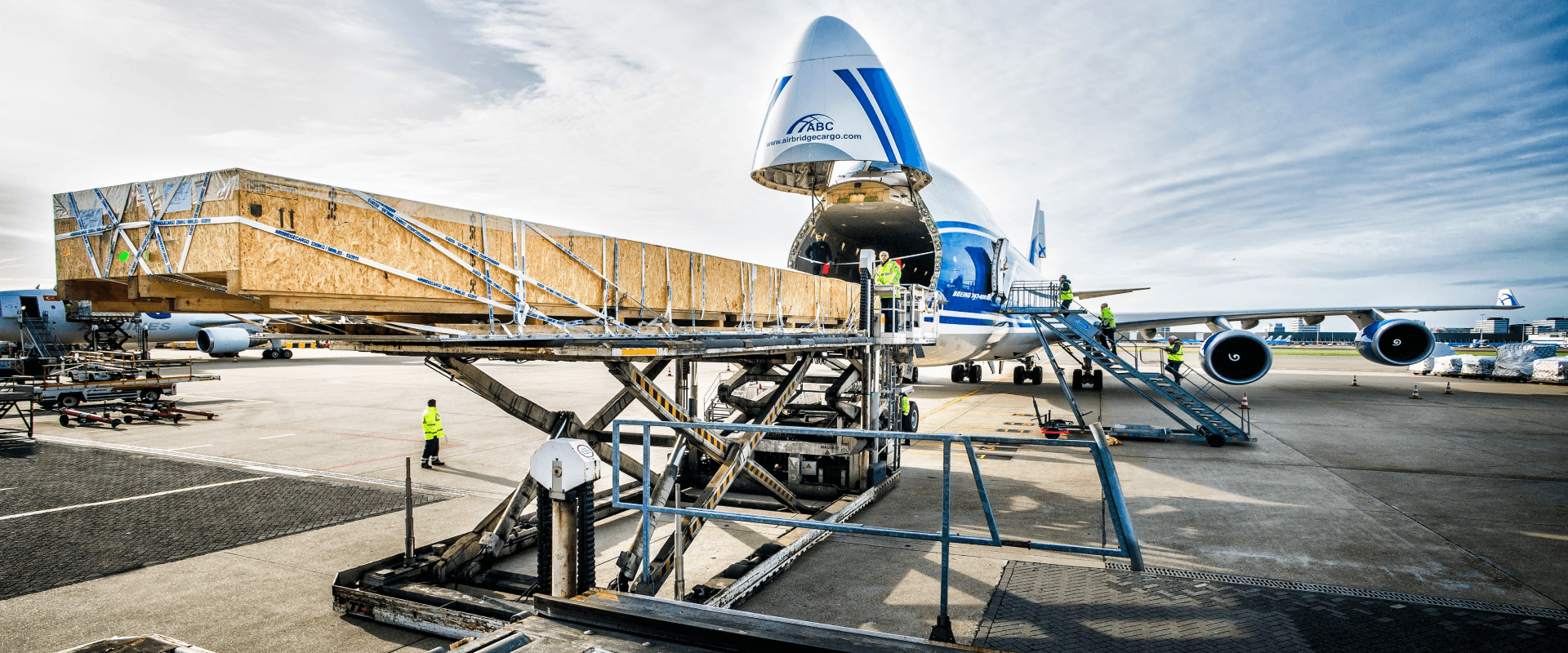Air Shipping Heavy And Oversized Items: The Ultimate Guide