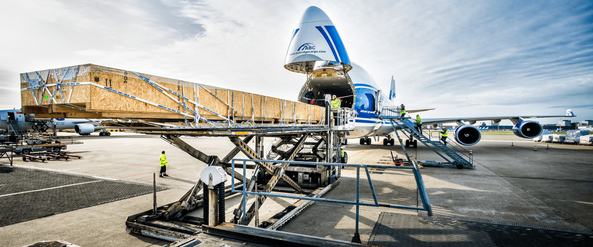 Air Shipping Heavy And Oversized Items: The Ultimate Guide